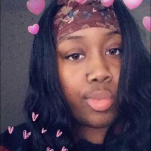 Meet your Posher, Makayla